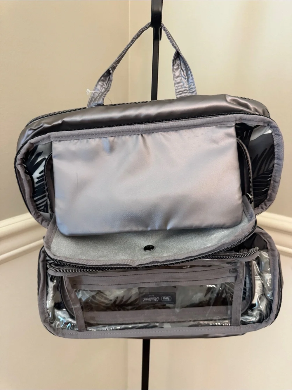 LUG Metallic Pearl Flatbed Slim Quilted Cosmetic carry case